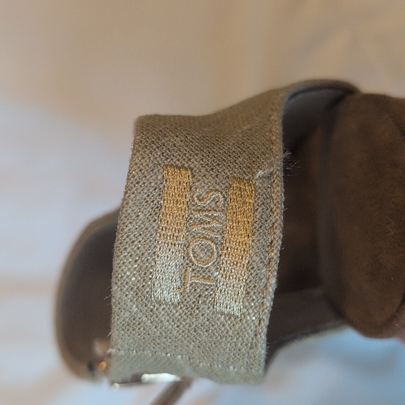 Tom's Size 7 Metallic Foil Champagne Majorca Cut Out Heels, NEW - Picture 5 of 11